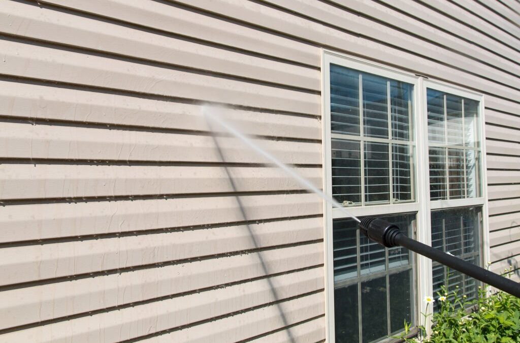 How Can I Clean My Siding in Des Moine Without a Pressure Washer?