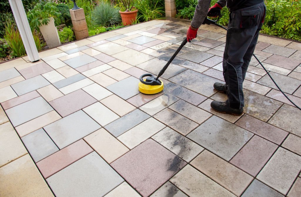 The Easiest Way to Clean a Concrete Patio in Des Moine